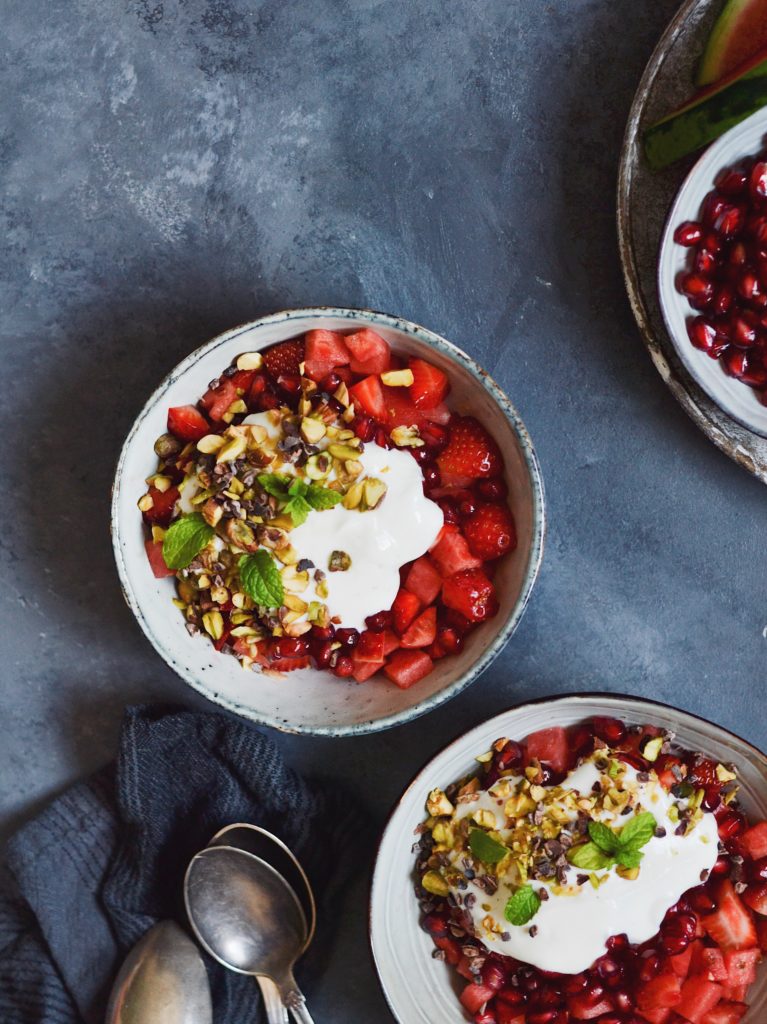 Frugtsalat Med Skyr Og Mynte - Prøv Sund Lækker Opskrift - Grødgrisen