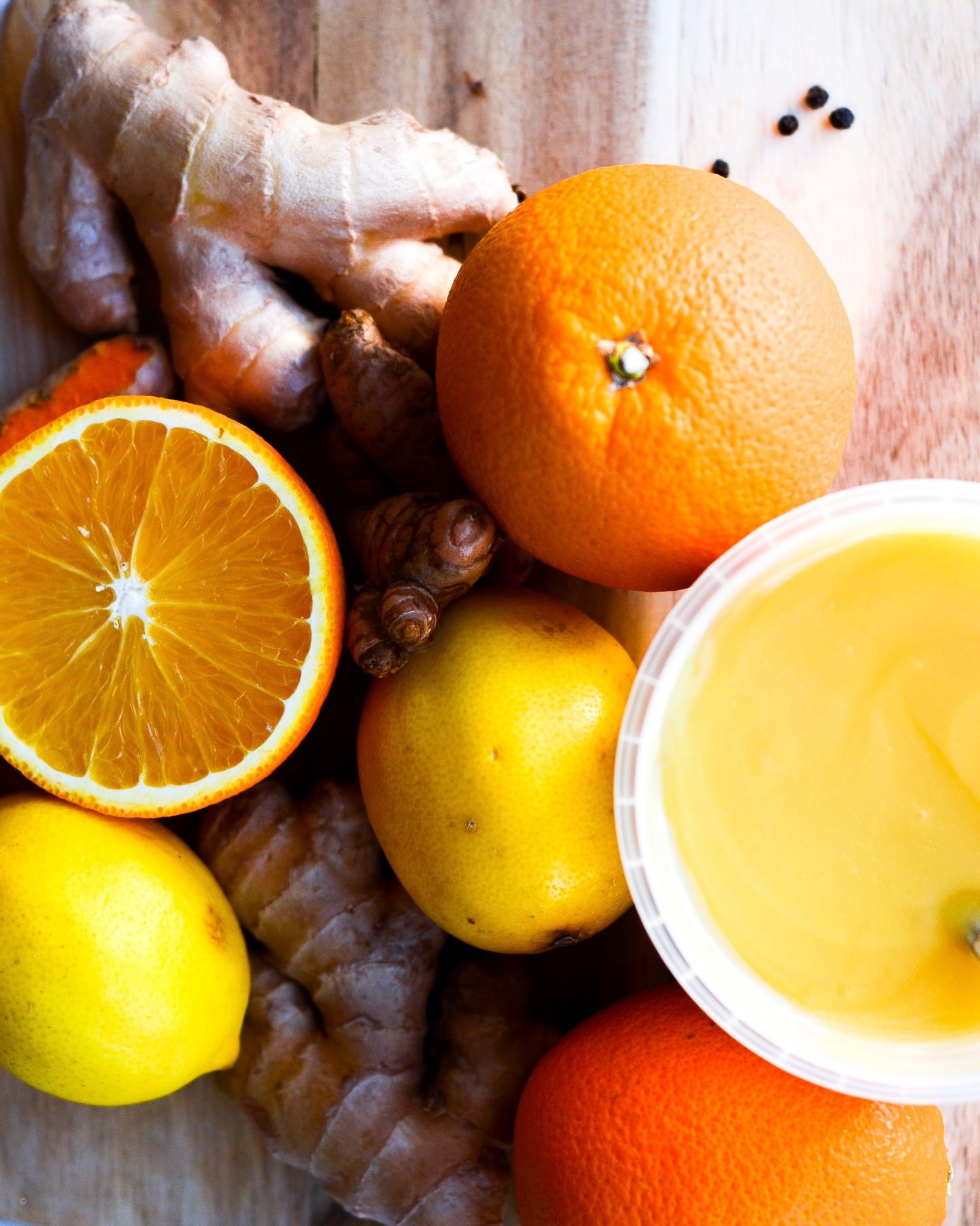 ingefærshots med appelsin, gurkemeje og citron