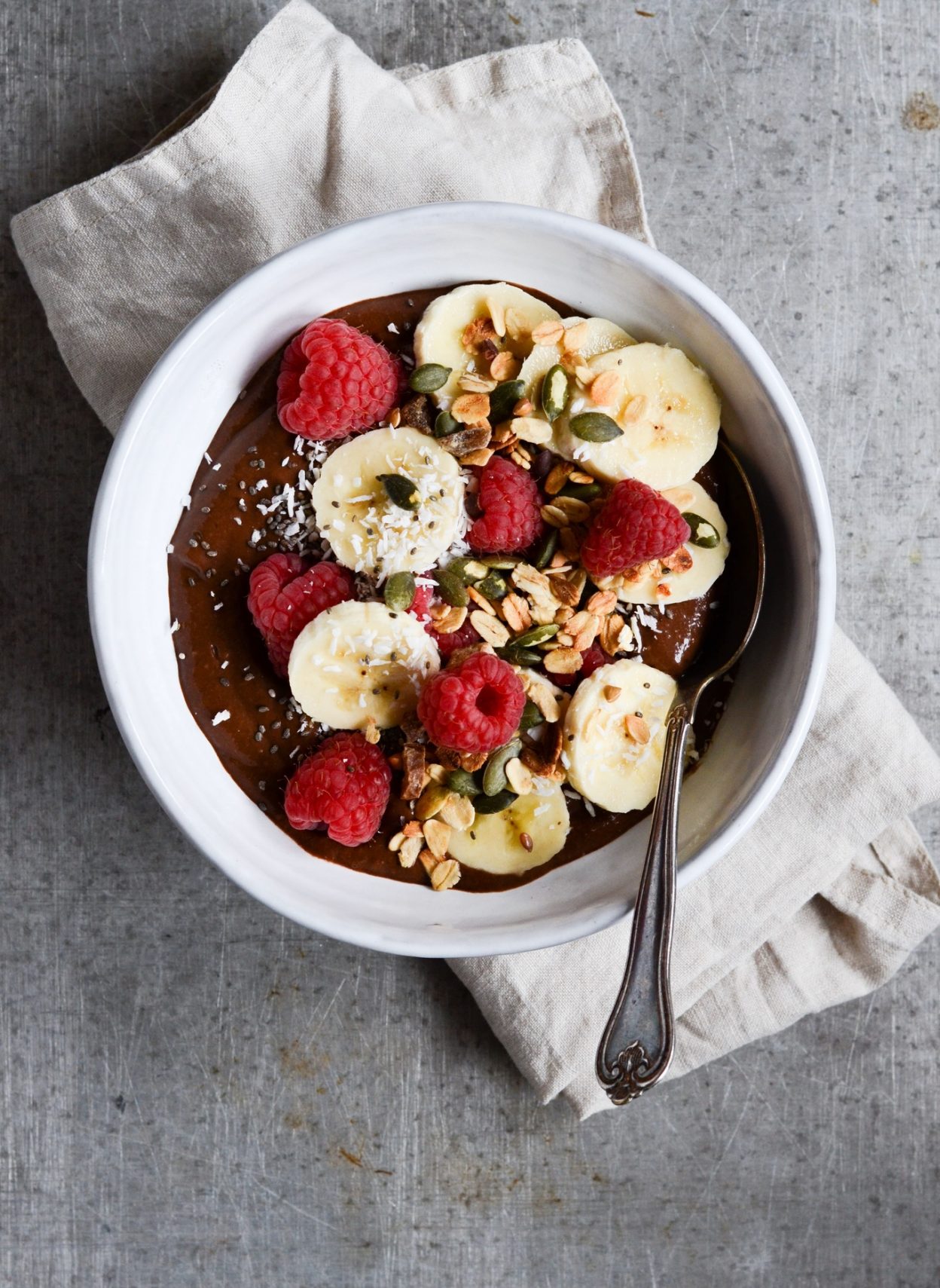 chokolade-smoothie-med-kakao-og-banan