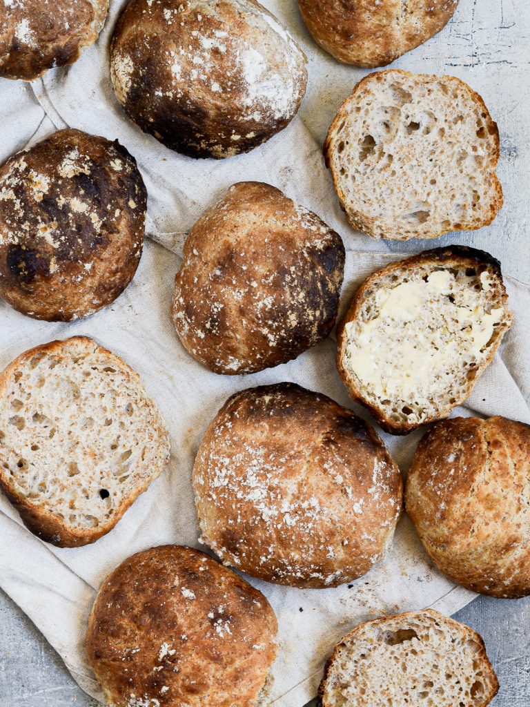 grovboller-sunde-boller-bagvaerk-opskrift-7-ingredienser