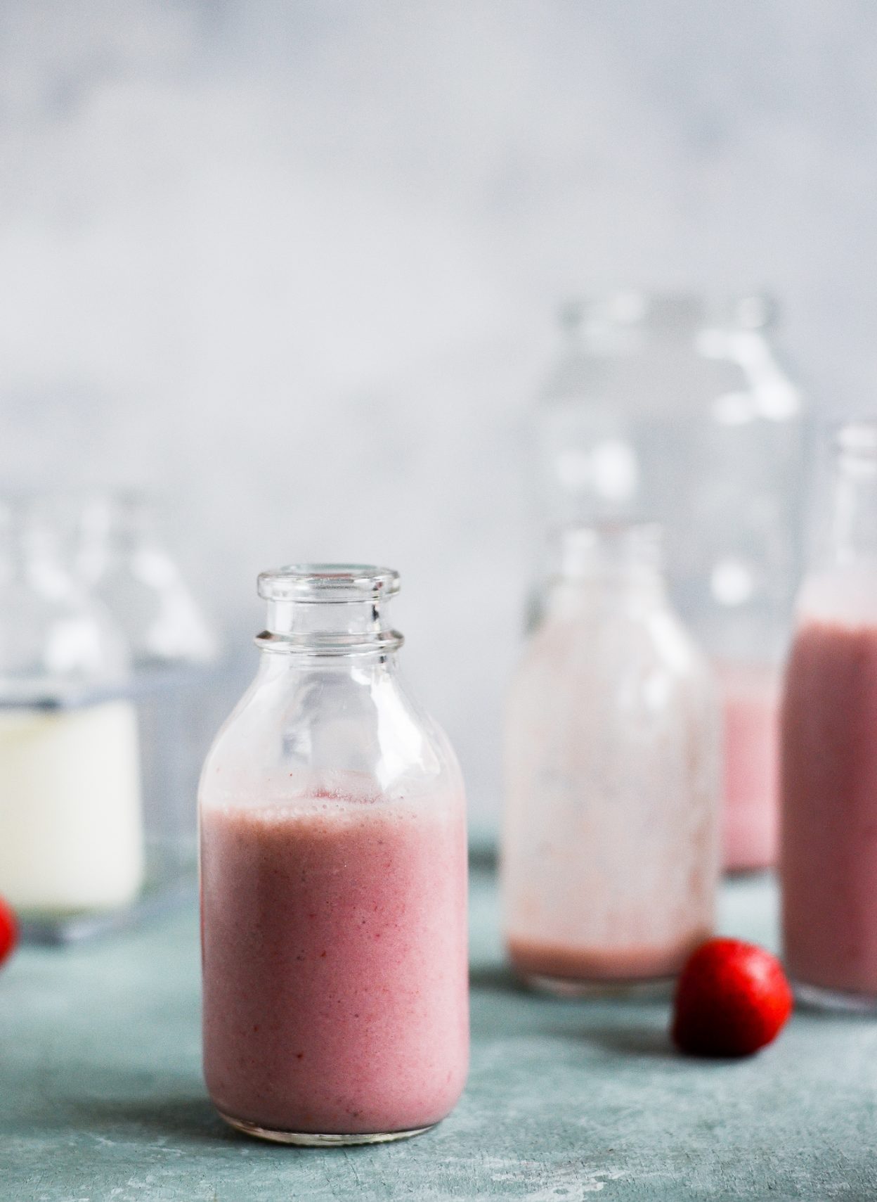 jordbær-milkshake-sund-opskrift