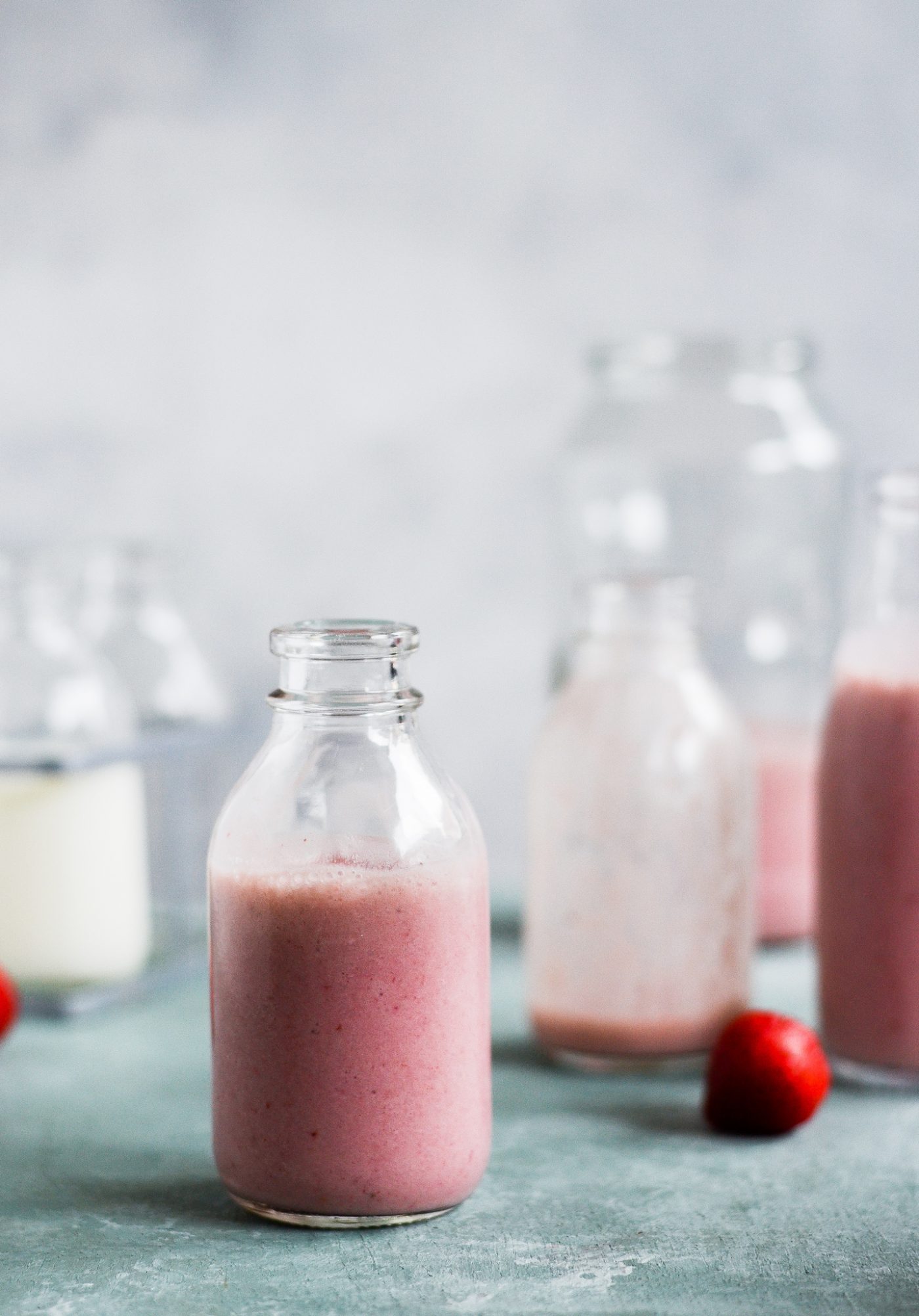 jordbær-milkshake-sund-opskrift
